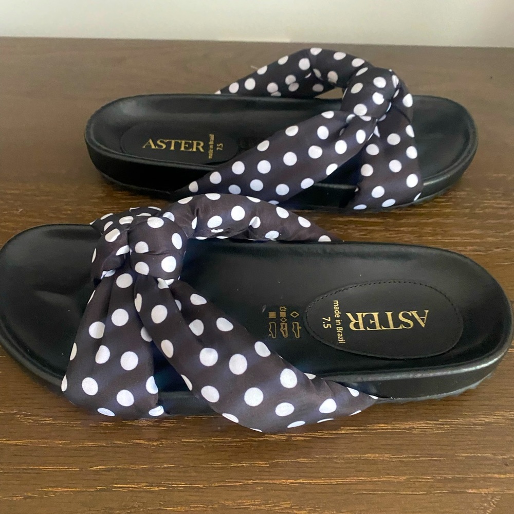 Aster polka dot sandals